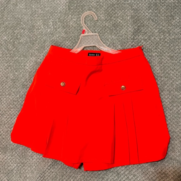 Blazer with skirt short attached underneath the skirt. - Picture 7 of 7